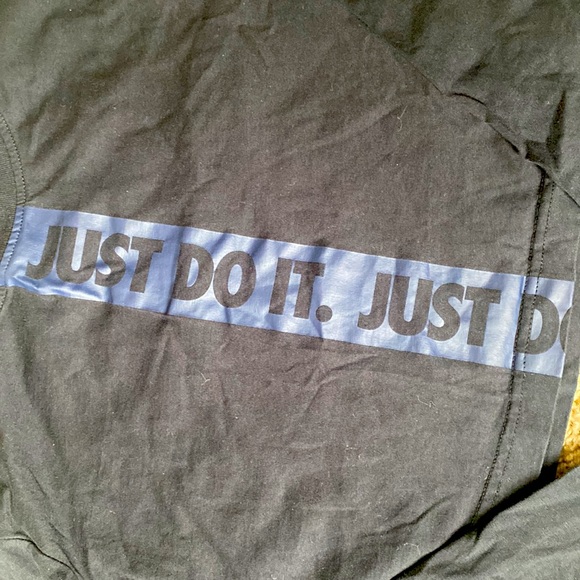Nike Athletic top - Picture 2 of 3